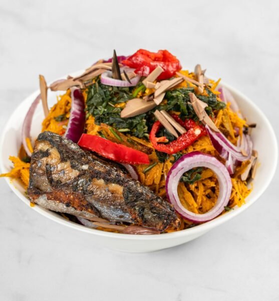 ShalomAfricanFood_AbachaWFriedFishAfricanSalad_2880x2304