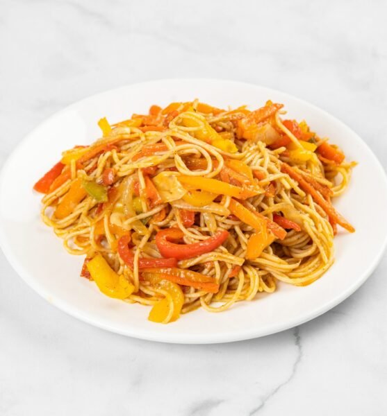 ShalomAfricanFood_StirFrySpaghetti_2880x2304